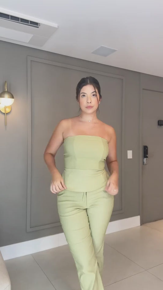 Conjunto despojado verde